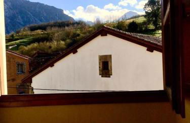 La Casona de Pascueru de POO DE CABRALES - Foto 55