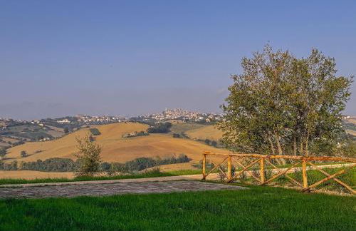 Private Pool & Jacuzzi with View by Host Hero - Foto 32
