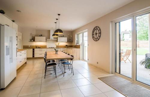 Gîte moderne et lumineux à Gy avec grand salon, jardin et jeux pour enfants - FR-1-583-457 - Foto 5