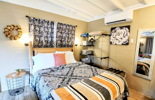 Edgewater Resort - Photo 7