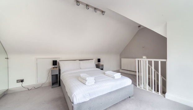 Spacious Battersea Gem With Balcony Bliss - Foto 2, Habitación