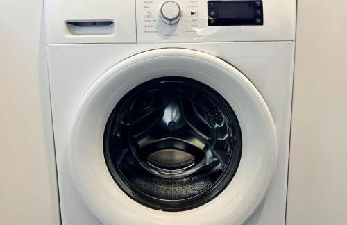 TV in Every Room Free Parking - Foto 9