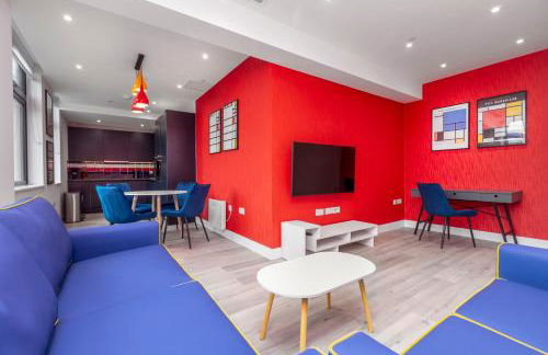 Palm Tree House Apartments - Photo 1