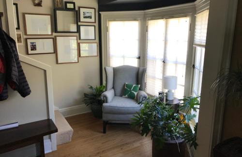 Beautiful Luxury Suite A & B of Shorewood Home - Foto 61