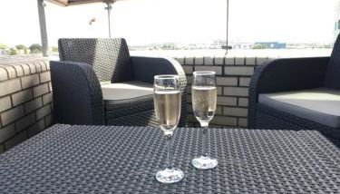 Modern 2 Bedroom Penthouse with Balcony & Parking - Foto 5