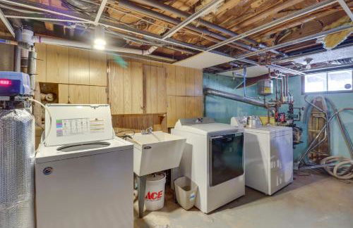 Near Skiing Lakefront Gem with Kayaks in Long Pond - Foto 33