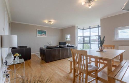 Bright, Modern One-bed With Stunning View of Thames - Foto 20