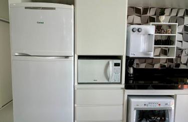 Apto a 100 metros da PRAIA com PISCINA, SAUNA e ESTACIONAMENTO - Foto 6