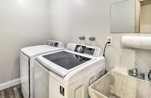 Family Cabin with Game Room! 32 Mi to Sunrise Resort - Foto 26