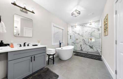 New Luxury Family Friendly Home Centrally Located - Foto 5