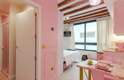 Glamorous pink studio in city center - Photo 9