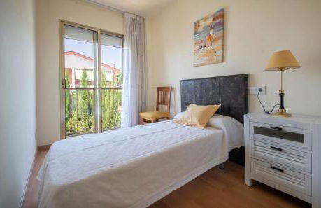 TarracoHomes, TH156 Casa Roser Familiar y con Piscina Compartida - Photo 17