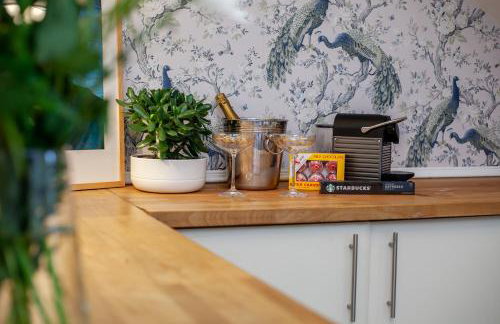 Stylish Victorian Apartment's close to the Botanical gardens, Free parking! - Foto 27