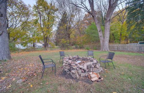 Yard, Fire Pit and Trails! Pet-Friendly Akron Home - Photo 2