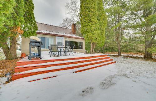 7 Mi to Nubs Nob Lakefront Abode with Fire Pit! - Foto 23