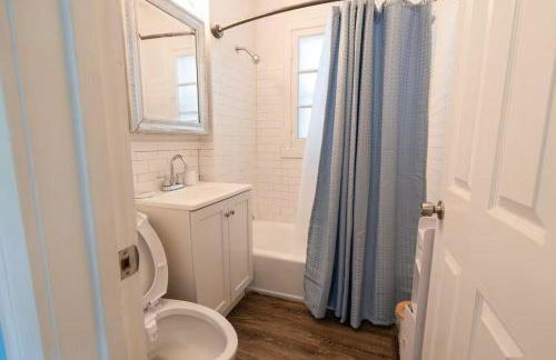 Charming 3BR Home With 2 Parking Spot, Near Transit & Shopping, - Foto 20