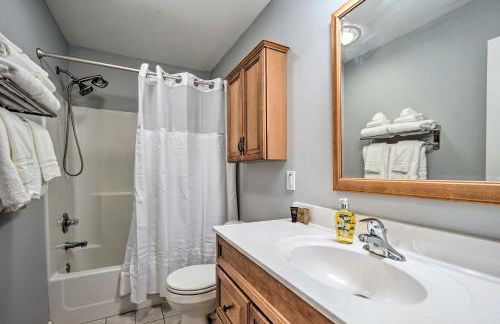 Hike, Ski, Fish! All-Season Haven Near Bromley Mtn - Foto 12