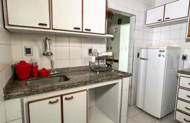 Apartamento com vista pro mar no Centro de Ubatuba - com estacionamento 2 quartos e cozinha completa - Foto 25