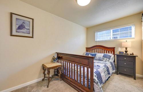 Family-Friendly Cottage with Playground in Centralia - Photo 15