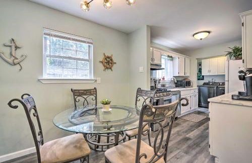 Bayville Getaway with Fire Pit - 2 Mi to Beach! - Foto 6