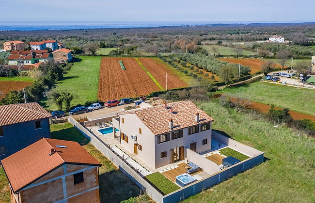 Family Villa With Pool, Wellness - Foto 33