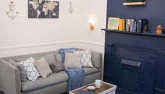 The Maiden Voyage - Themed Getaway, Steps to Forsyth, King Bed, Grill, Games, Picnic Basket - Foto 2