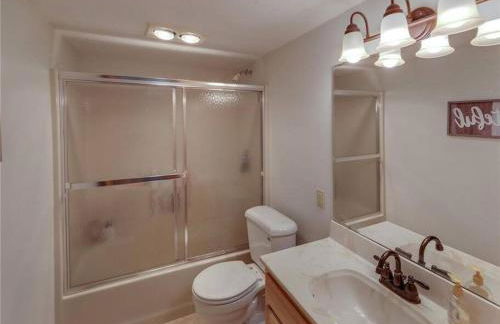 Large Log Home on Lake with Hot Tub - Foto 7