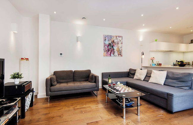 Vibrant 2BR Retreat in Baker Street - Foto 9