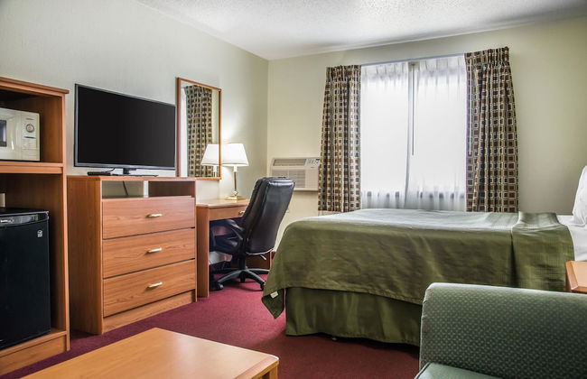 Hudson Inn & Suites - Foto 13