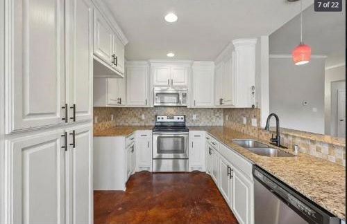 Fully Furnished Cozy Home In Royse City Near I-30 - Foto 1