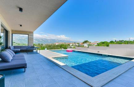 Villa Zariva with pool and panoramic mountain and - Foto 53