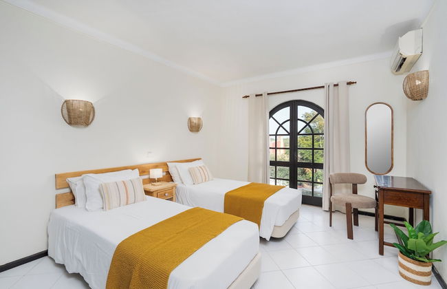 Colina Village - Photo 12