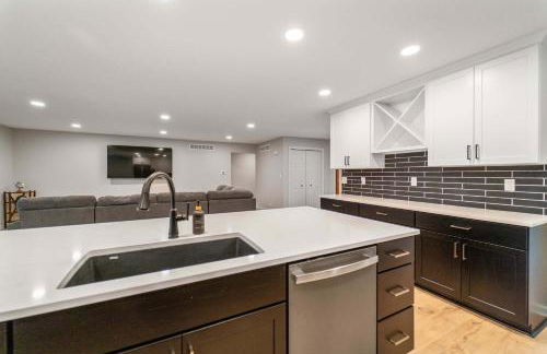 Spacious 5BR Family Home Near ISU & Attractions - Foto 13