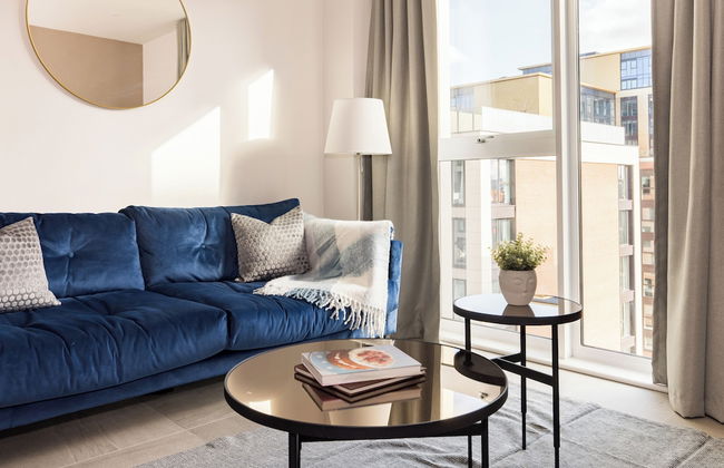 Leeds Centre by Charles Hope - Photo 15