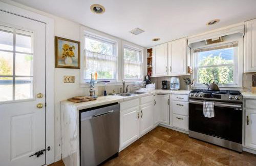 Charming & Whimsical Historic River Home - Photo 27