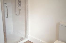 Olavat Cottage detached property with parking - Photo 13