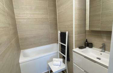 Villa Moana Lagune 4 chambres, 4 salles de bain, piscine privative chauffée à 30 degrés toute l année, balnéo, terrain de pétanque privé, ping-pong - Foto 22