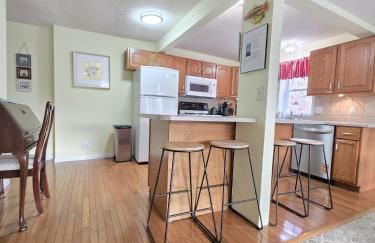 Lakefront Escape, Sunrise Views, Boat Slip & Community Dock Access - Foto 7