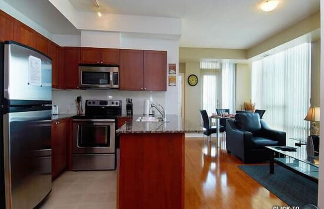 WhiteHall Suites - Mississauga - Photo 11