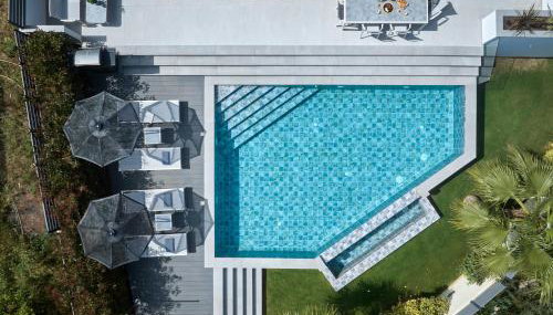 Kyamon Luxury Villa with Heated Saltwater Pool Near Chania - Foto 4, sunbed