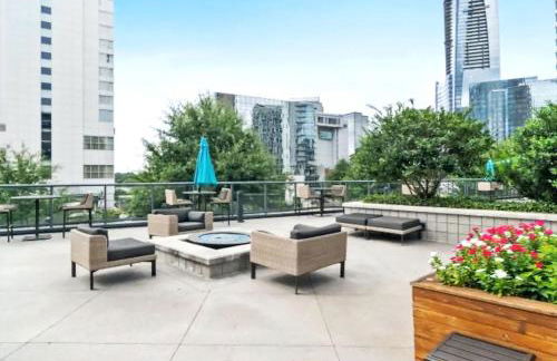 Skyline Luxe Penthouse, Top Floor, Balcony, Pool, Amazing View - Foto 46