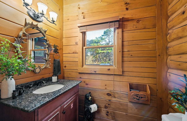 Deer Haven Cabin by Avantstay Waterfront Dock + Firepit - Foto 13