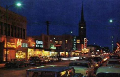 Super Cute & Cool Home with 65Inch TV 2Baths 4 Bedrooms 2King Beds BBQ Grill Fenced Backyard - Foto 44