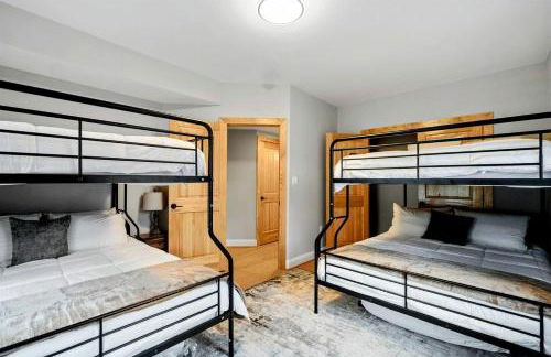 Luxurious A-Frame Mountain Retreat with Hot Tubs & Game Room Near Seneca Rocks, Milam, WV - Foto 42