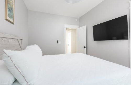 Modern Home in the Heart of KDH Minutes to Beach - Foto 32