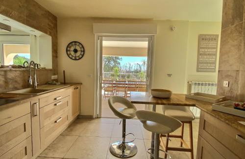 VILLA CARAMONTINU SERENA à Pinarello, proche plage, vue mer, piscine chauffée - Foto 21