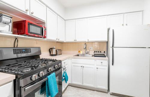 Stunning 3 Bed Fully Furnished Apt - Foto 17