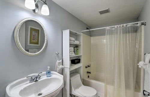 Steps to Beach! Surf Cottage in Galveston - Photo 17