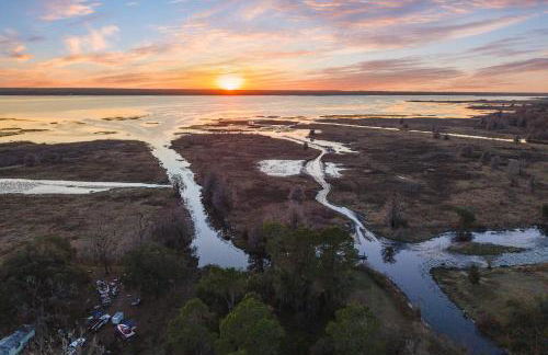 Bass Fishing Haven! Waterfront Hawthorne Home - Foto 2