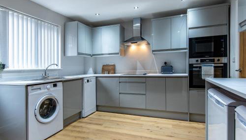 3-Bed House - Ideal for Contractors and Families - Foto 3